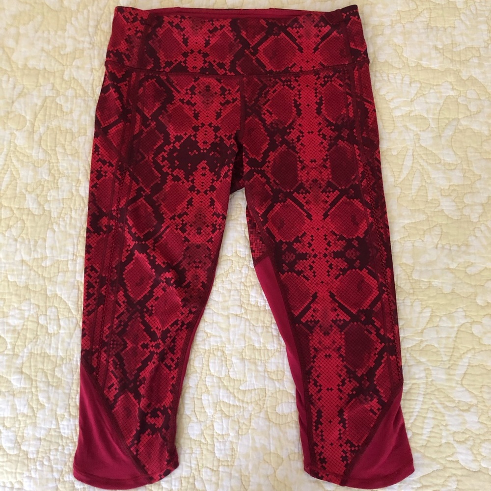 Lululemon Mid-Rise Crop Leggings 21” - Size 4